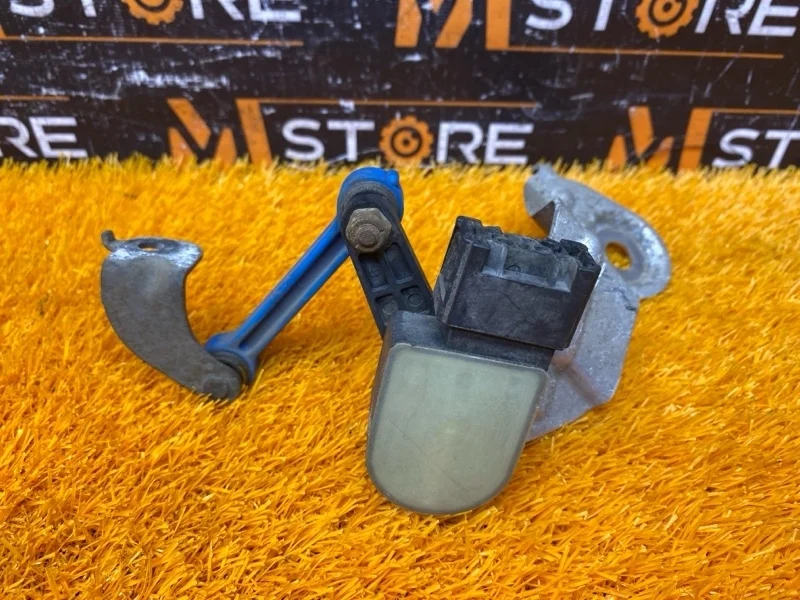 Датчик высоты дорожного просвета Audi A4 2007 8E0907503 B7/8E ALT, задний левый