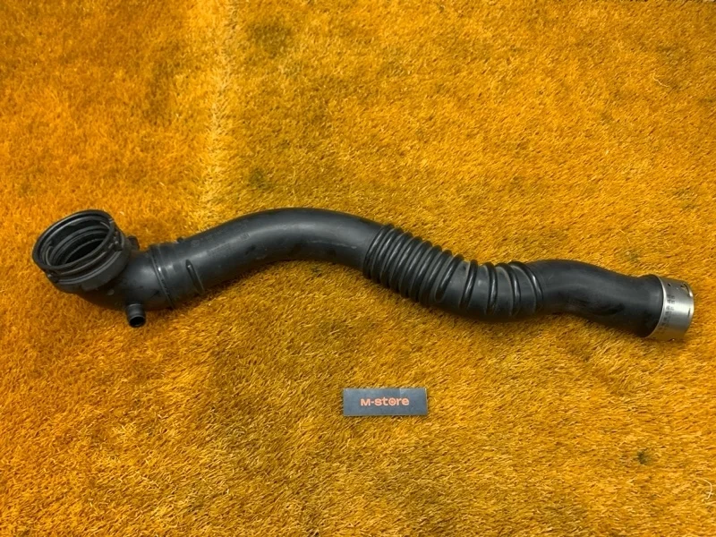 Патрубок интеркулера Bmw X3 2012 13717605044 F25 N20B20A