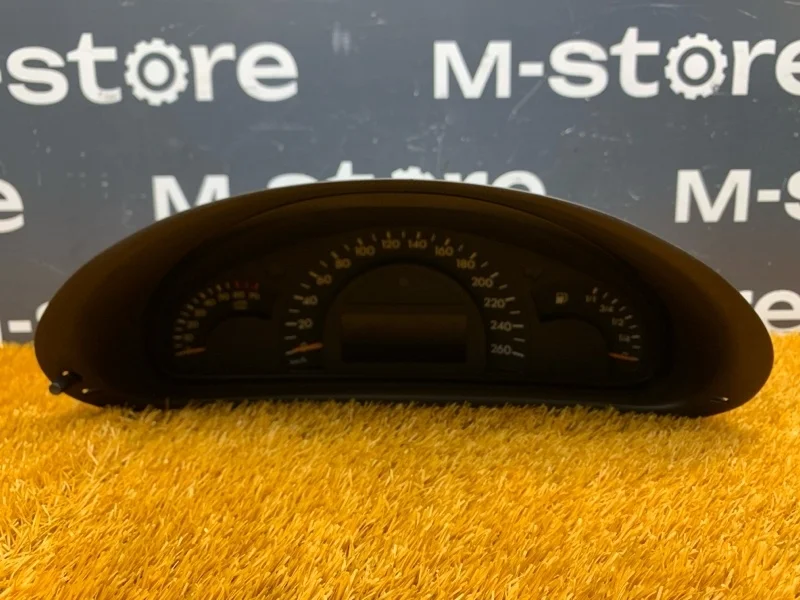 Щиток приборов Mercedes-Benz C-Class 2001 A2035403511 W203 111.955