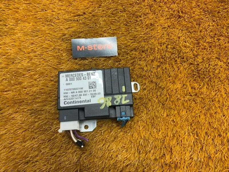Блок управления топливным насосом Mercedes-Benz E-Class 2011 A0009004301 W212 276.952