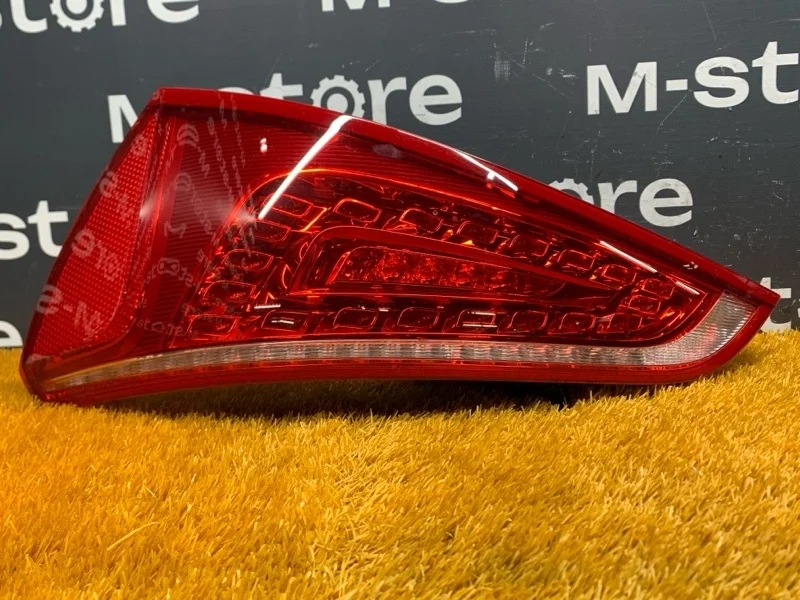 Фонарь задний Audi Q5 2012 8R0945094A 8R CDN, правый
