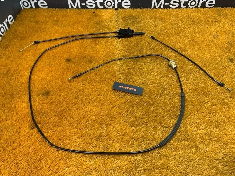 Трос капота Audi A1 2011 8X0823535 8X CAX