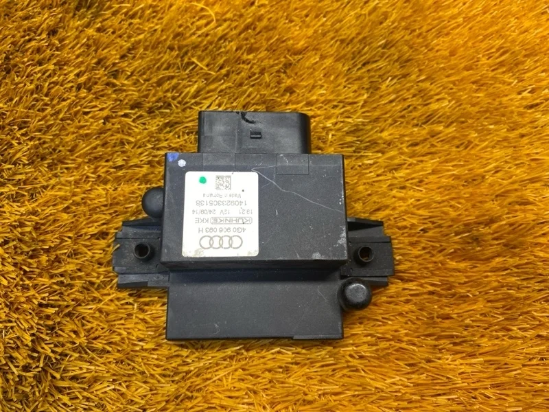 Блок управления топливным насосом Audi A4 2014 4G0906093H B8/8K CDN