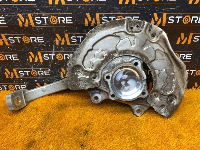 Кулак поворотный Mercedes-Benz C-Class 2015 A2053322200 W205 274.910, передний правый