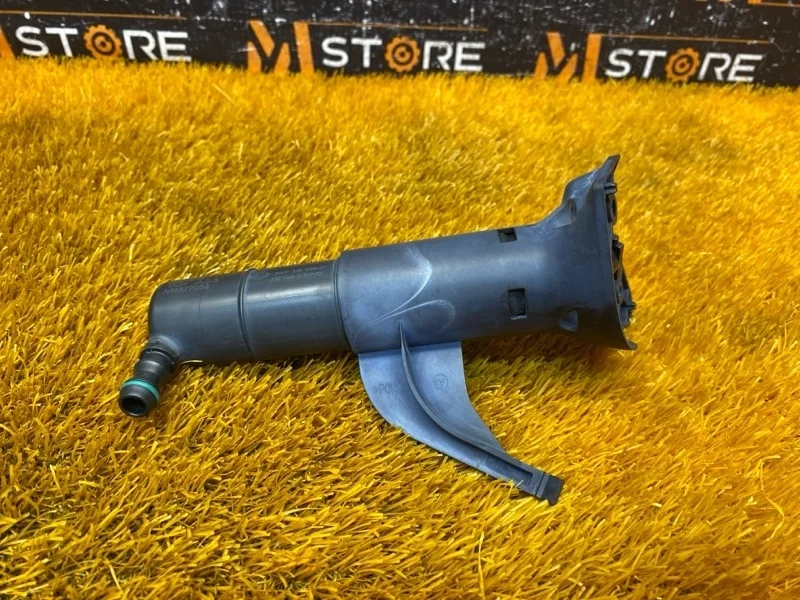 Форсунка омывателя фары Volkswagen Touareg 2013 7P6955979 7P CGRA, левая