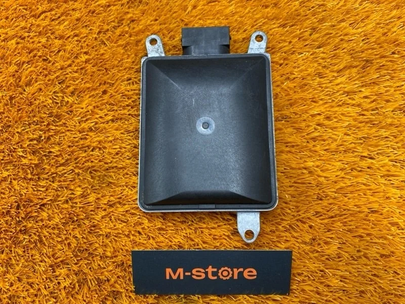 Датчик слепых зон (радарный датчик) Audi A5 2013 8T0907568B 8T CDN, задний