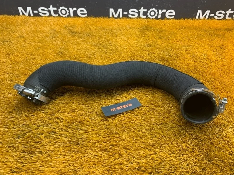 Патрубок интеркулера Audi Q5 2012 8R0145738R 8R CDN