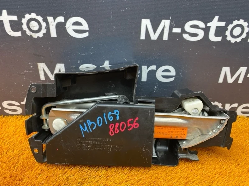 Домкрат Mercedes-Benz E-Class 2009 A2115830415 W212 272.952