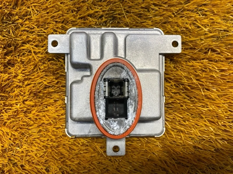 Блок ксенона Bmw 1-Series 2013 7318327 F20 N13B16A
