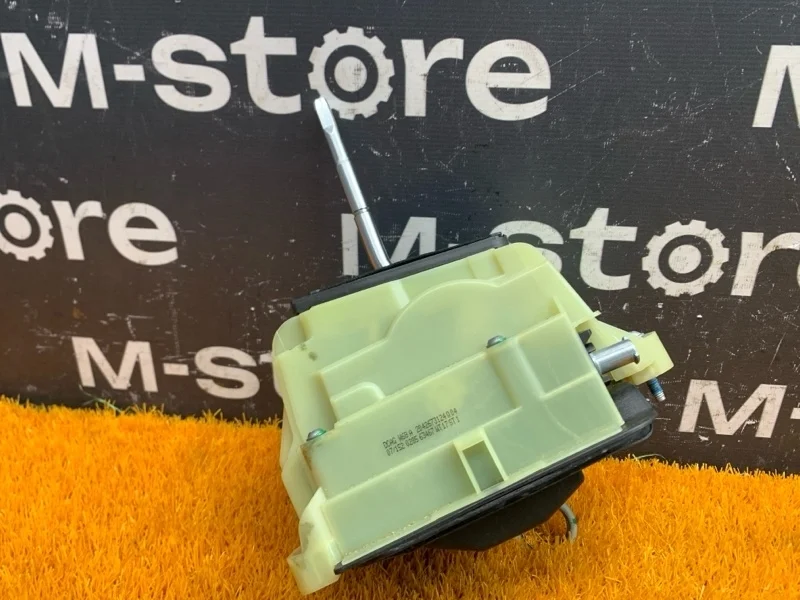 Селектор АКПП Mercedes-Benz C-Class 2007 A2042673124 W204 271.950