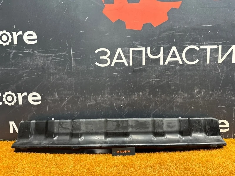 Кронштейн усилителя бампера Volkswagen Touareg 2014 7P6813231 7P CGRA, задний