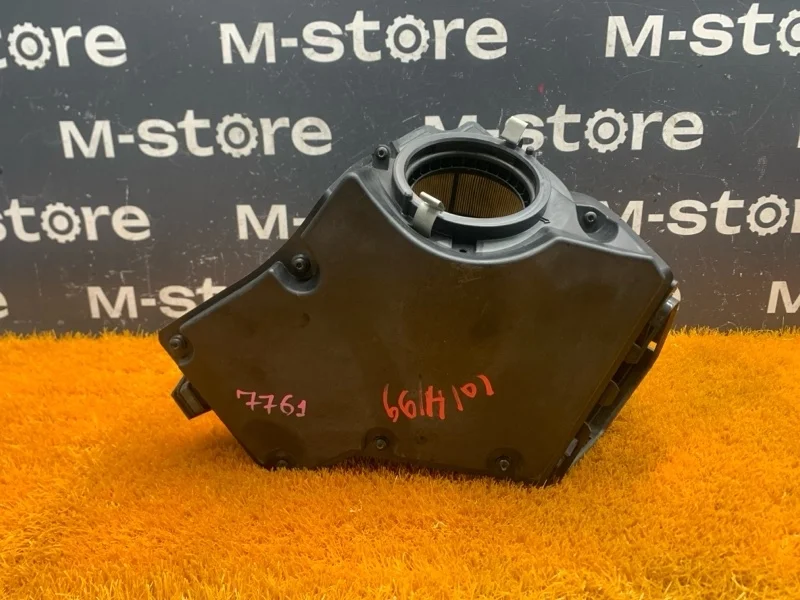 Корпус воздушного фильтра Audi Q5 2009 8K0133835D 8R CAL