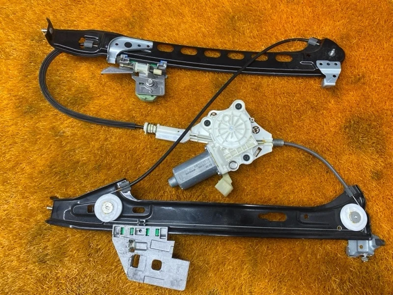 Стеклоподъемник Mercedes-Benz Cls-Class 2005 A2197300846 W219 113.967, задний правый