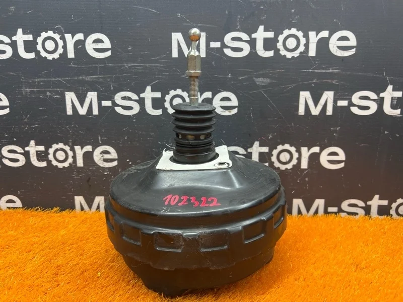 Вакуумный усилитель Audi Q5 2009 8R0612103D 8R CAL