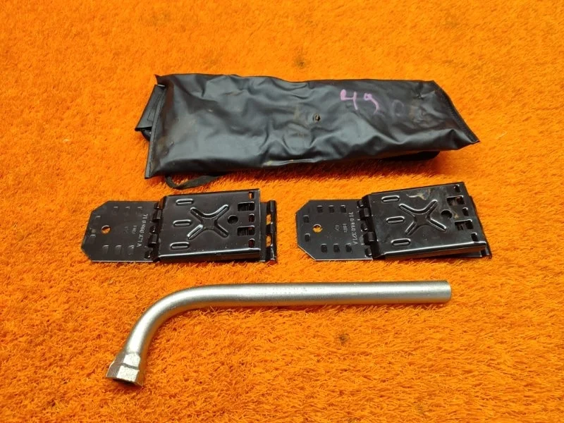 Набор инструментов Volkswagen Tiguan 2012 1J0012255 5N CTHA