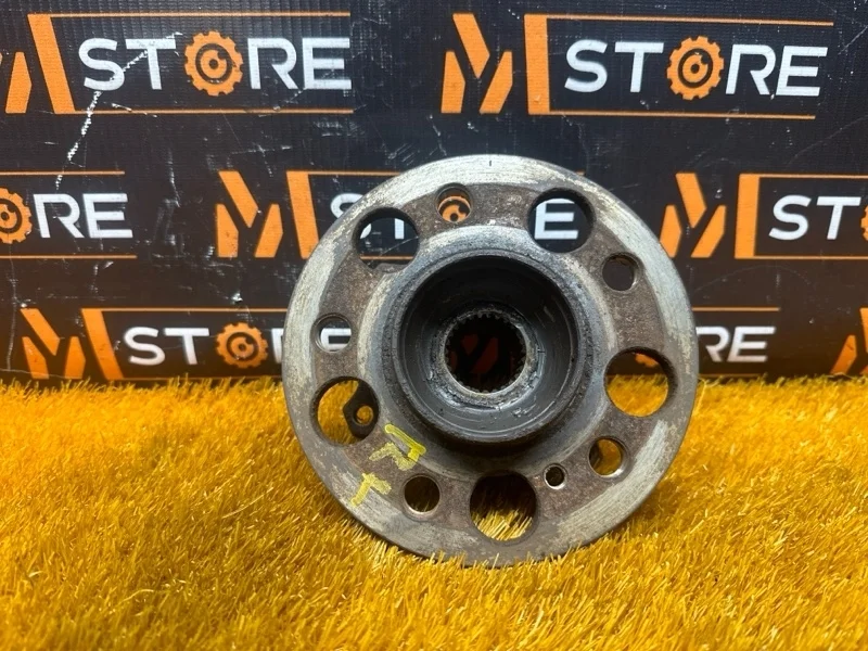 Ступица Mercedes-Benz E-Class 2010 A2303570308 C207 271.860, задняя правая