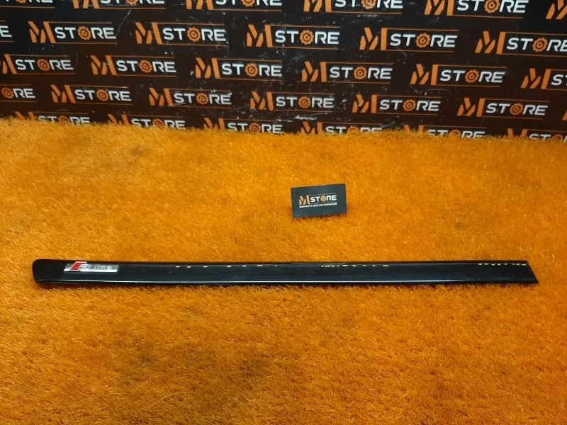 Молдинг на дверь Audi A4 2005 8E0853964 B7/8E BGB, задний правый