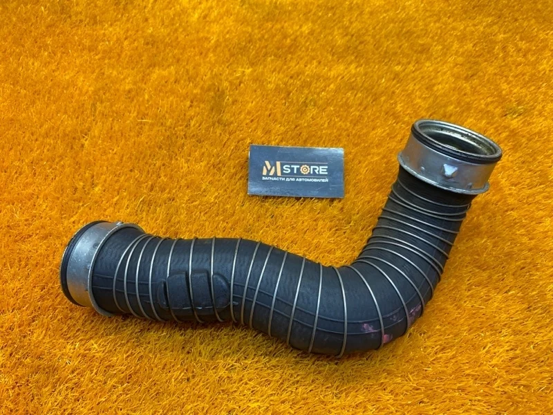 Патрубок радиатора Mercedes-Benz C-Class 2004 A2035280682 W203 271.940, левый