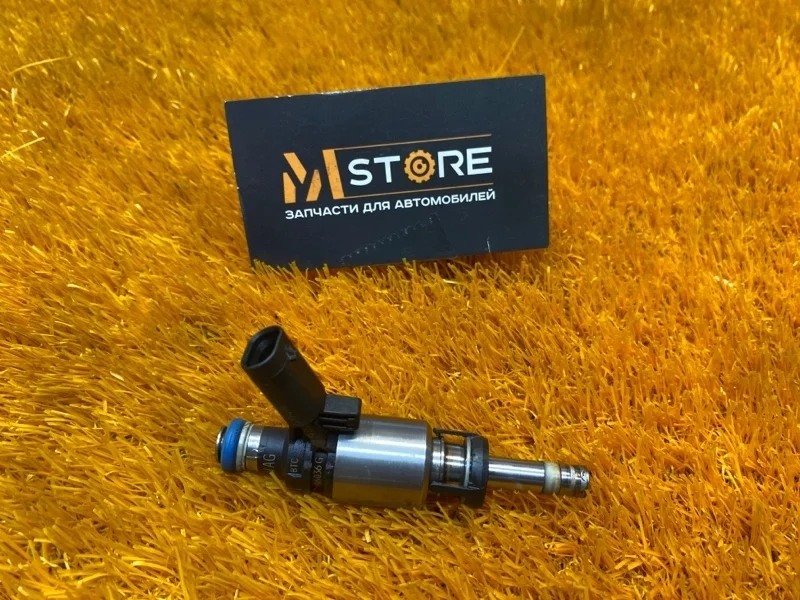 Форсунка топливная Audi Q3 2013 06H906036P 8U CPSA