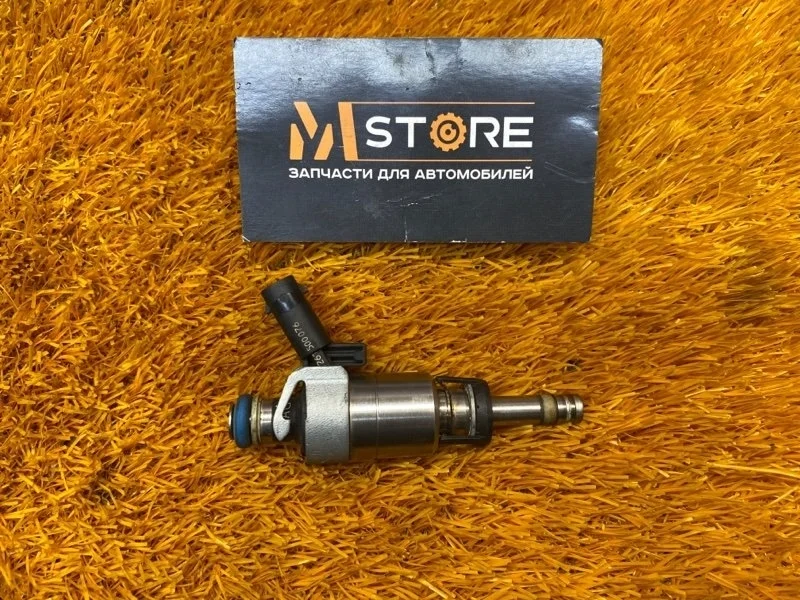 Форсунка топливная Audi Q3 2012 06H906036P 8U CPSA