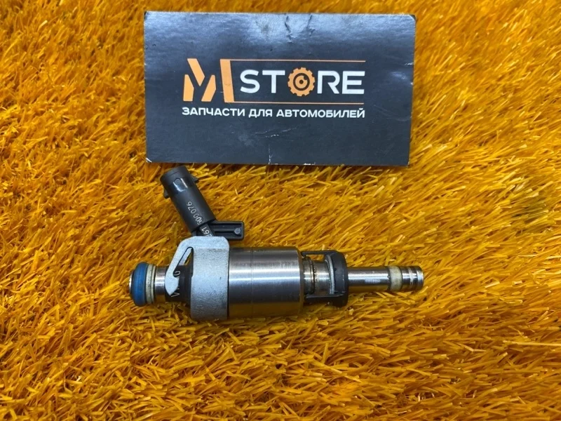 Форсунка топливная Audi Q3 2012 06H906036P 8U CPSA