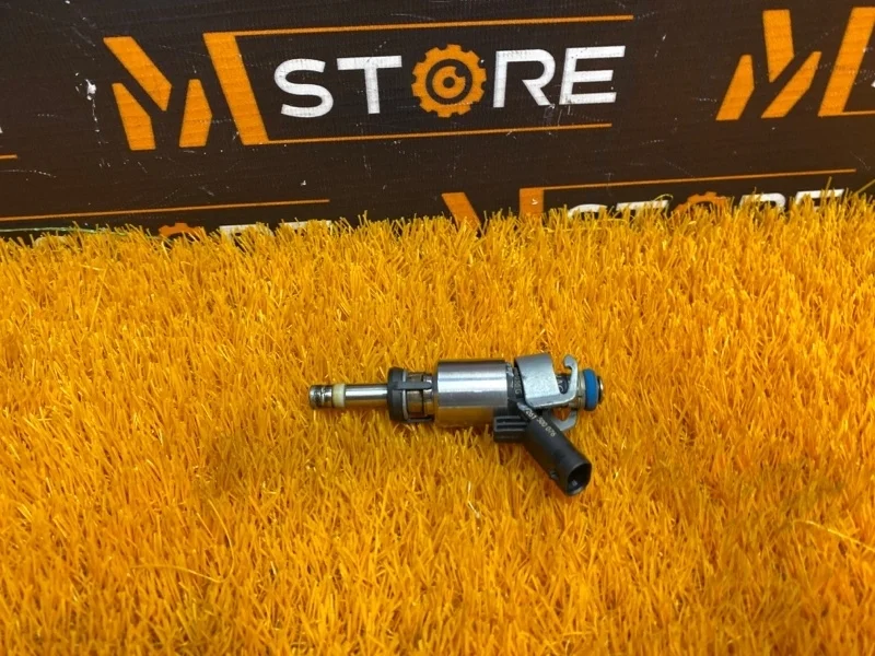 Форсунка топливная Audi Q5 2012 06H906036G 8R CDN