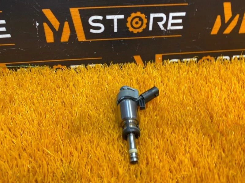 Форсунка топливная Audi Q5 2012 06H906036G 8R CDN