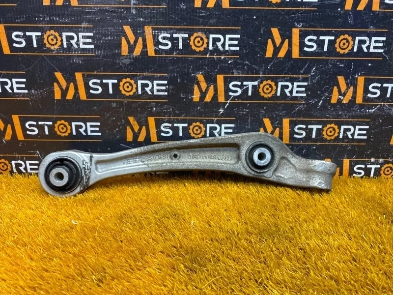 Рычаг подвески нижний Audi Q5 2012 8K0407156C 8R CDN, передний правый