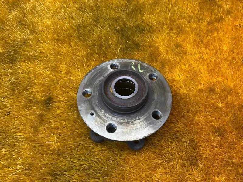 Ступица Audi Q5 2009 8K0407615B 8R CALB, задняя левая