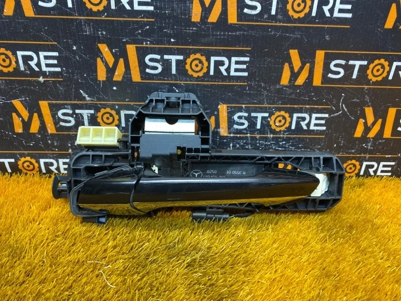 Ручка двери внешняя Mercedes-Benz Cls-Class 2011 A2047601370 W218 276.952, передняя левая