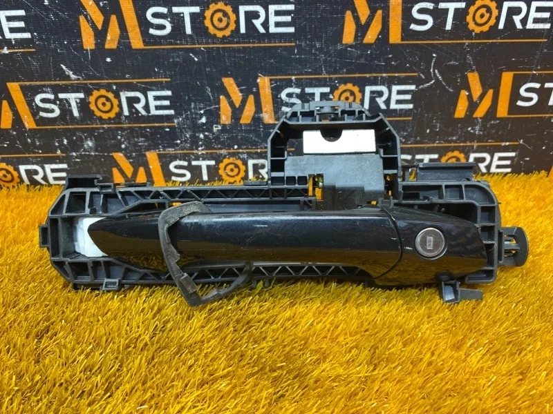 Ручка двери внешняя Mercedes-Benz Cla-Class 2014 A2047600270 C117 270.920, передняя правая