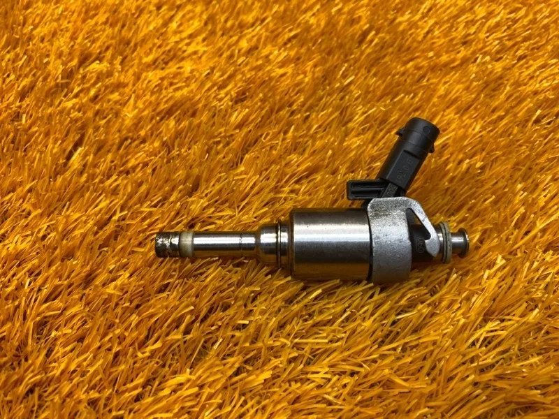 Форсунка топливная Volkswagen Tiguan 2009 06H906036G 5N CAW