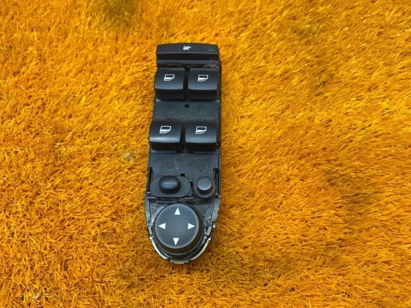 Блок управления стеклоподъемниками Bmw X1 2012 61319216049 E84 N46B20B, передний правый