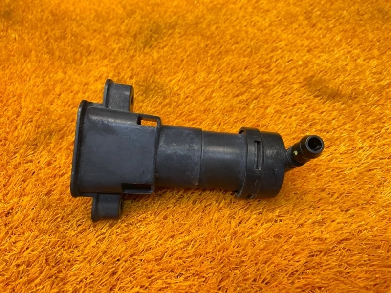 Форсунка омывателя фары Audi A4 2003 8E0955102C B6/8E AMB, правая