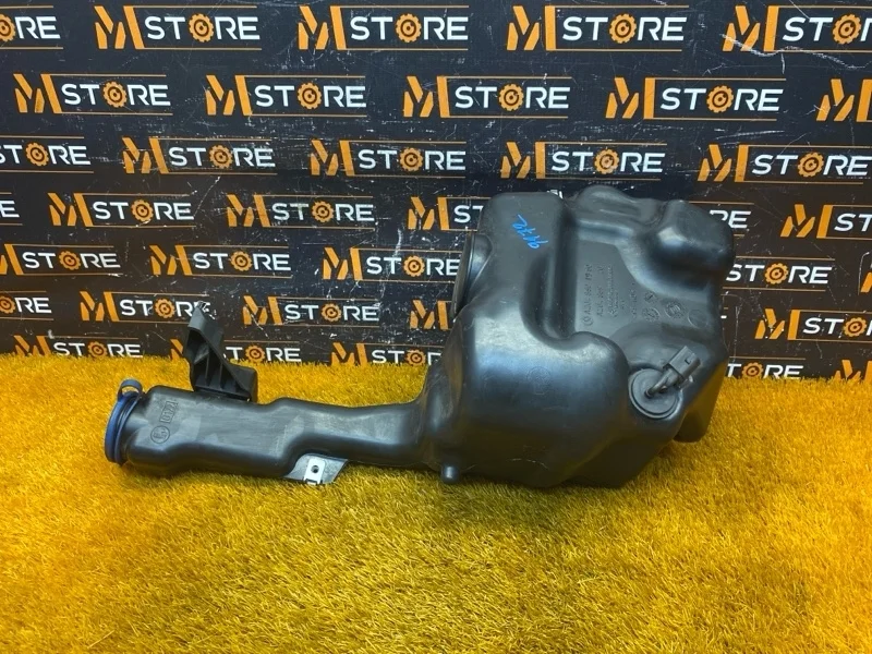 Бачок омывателя Mercedes-Benz E-Class 2013 A2048691320 W212 276.952