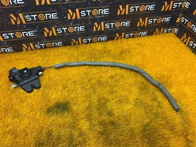 Замок багажника Mercedes-Benz E-Class 2010 A2047500185 C207 272.988