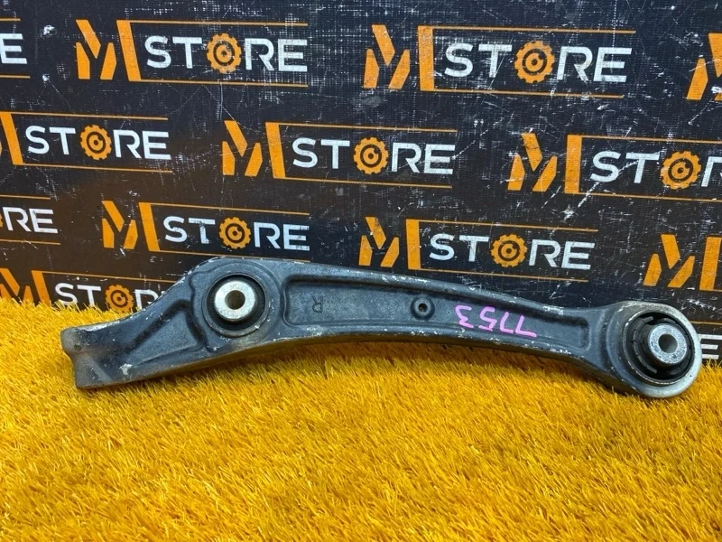 Рычаг подвески нижний Audi A5 2015 8K0407156C 8T CDNC, передний правый