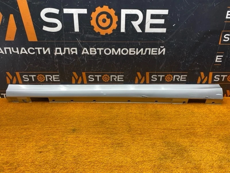 Накладка на порог Mercedes-Benz C-Class 2010 A2046900340 W204 272.947, левая
