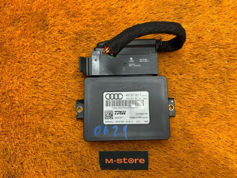 Блок управления стояночным тормозом Audi A6 2012 4H0907801F C7/4G CHVA