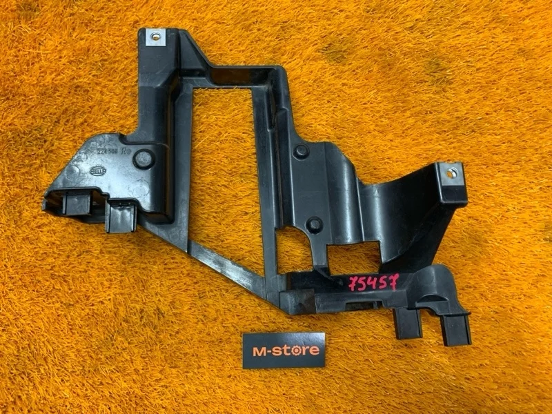 Кронштейн фары Bmw X5 2004 63126927798 E53 M54B30 (306S3), правый