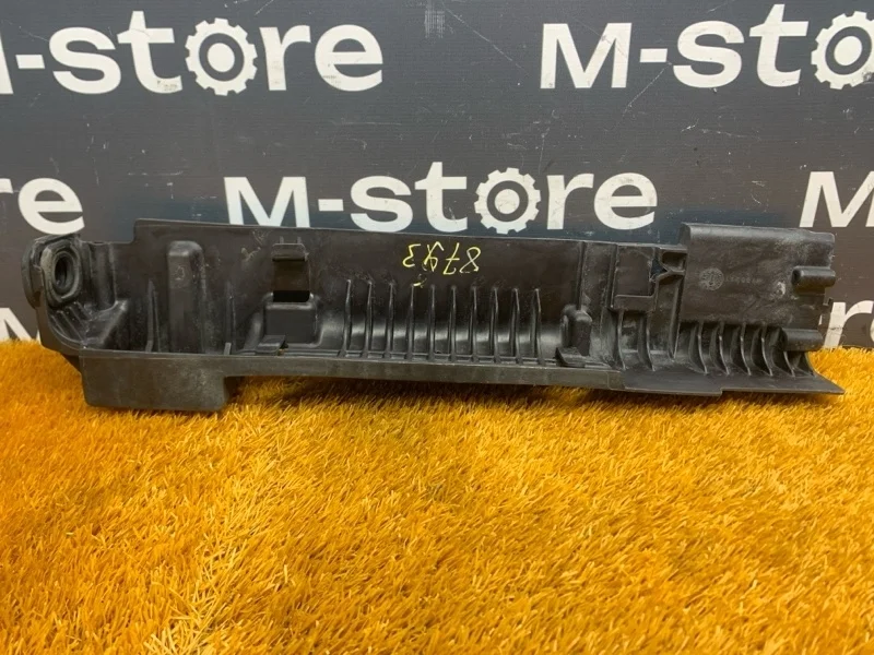 Кронштейн радиатора Bmw X3 2012 17117593839 F25 N20B20A, правый