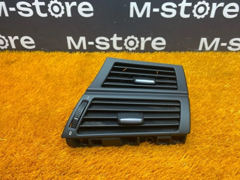 Дефлектор воздушный Bmw X5 2009 9227768 E70 N52B30A, передний правый