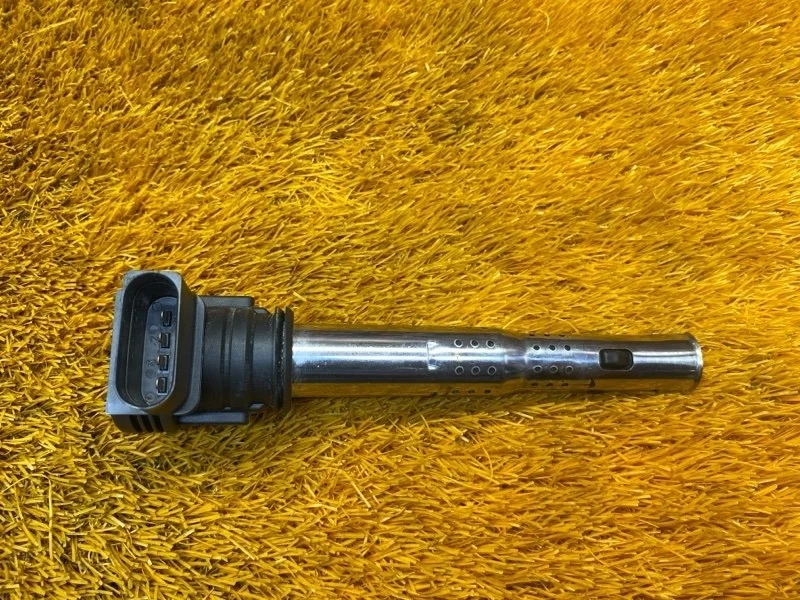 Катушка зажигания Audi A4 2014 07K905715F B8/8K CDN