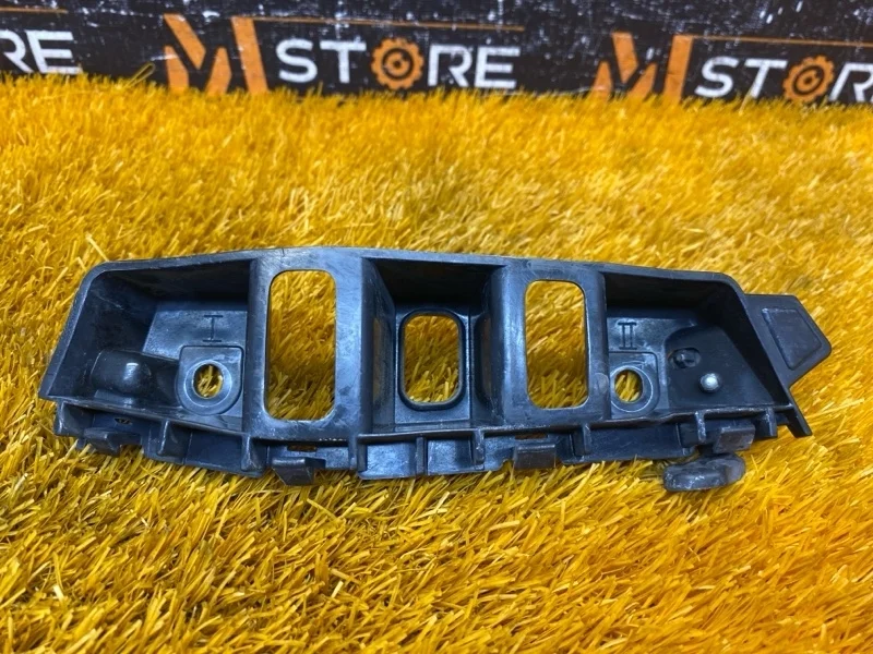 Крепление бампера Volkswagen Touareg 2013 7P6807183F 7P CGRA, переднее левое