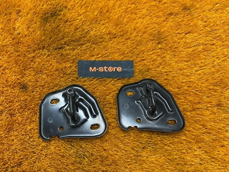 Скоба капота Audi Q3 2013 4G0823186 8U CPSA