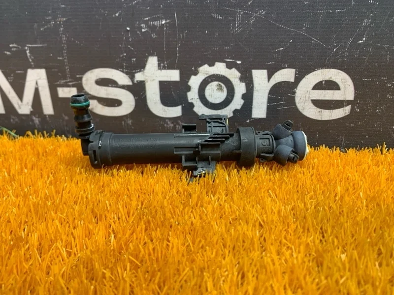 Форсунка омывателя фары Audi Q5 2014 8R0955102A 8R CNC, правая