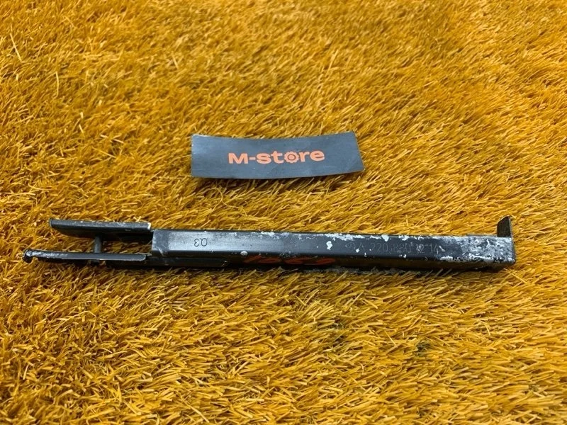 Крепление крыла Mercedes-Benz S-Class 2000 A2208801214 W220 113.941, переднее правое