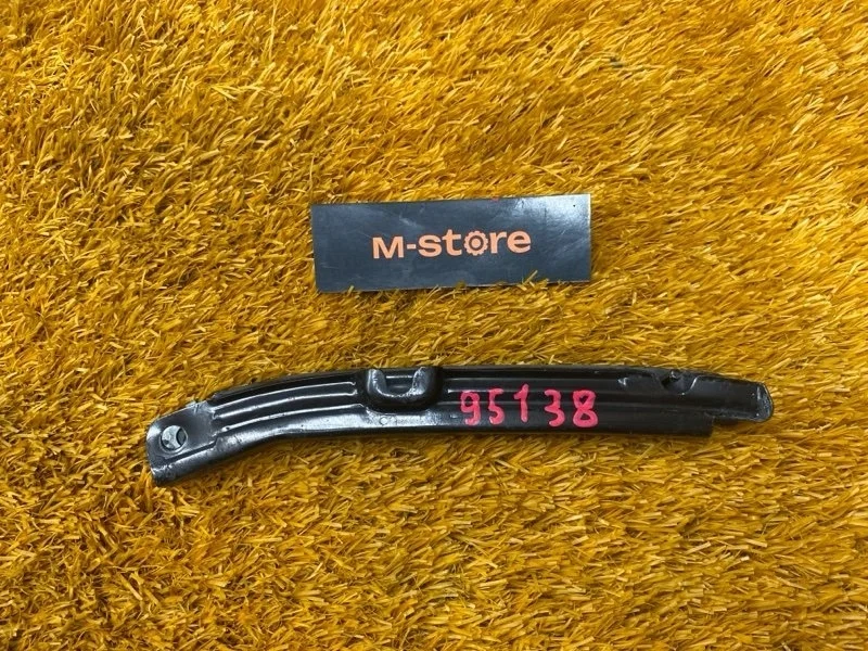 Крепление бампера Mercedes-Benz M-Class 2006 A1648800414 W164 272.967, переднее правое