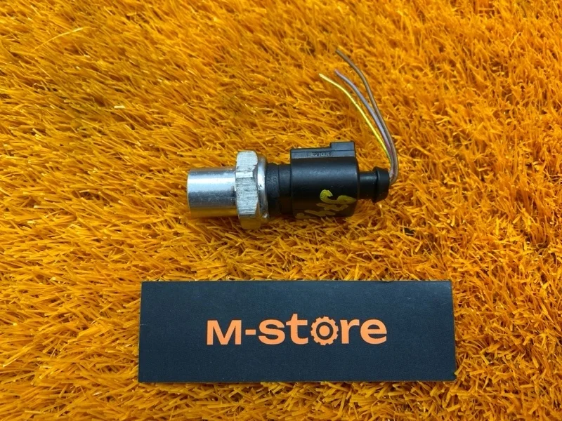 Датчик давления кондиционера Audi Q5 2010 4H0959126C 8R CDN