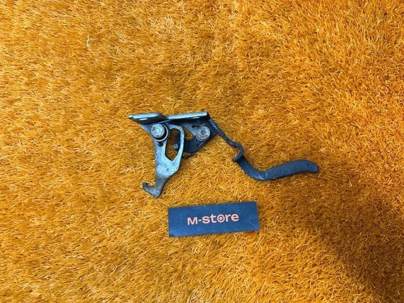 Замок капота Bmw 3-Series 2002 51238213029 E46 M54B22 (226S1)